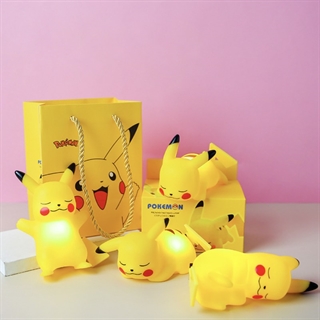 LED Pikachu lampe - Varm hvidt lys - 4 forskellige stilarter